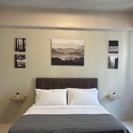 One Palm Tree Villas Short Walk Via Runway Manila Naia T3 帕赛 外观 照片