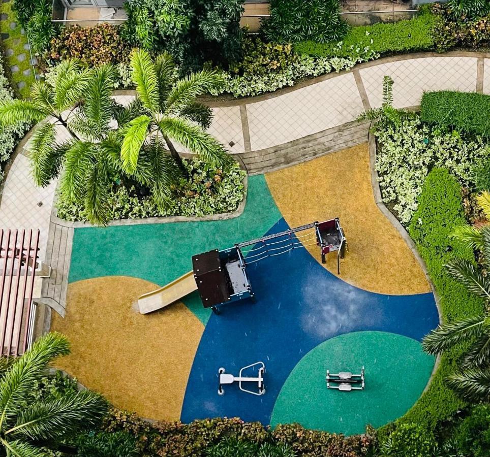 One Palm Tree Villas Short Walk Via Runway Manila Naia T3 帕赛 外观 照片